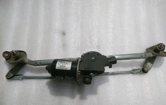 Windshield/front glass wiper blade