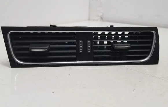 Audi A5 8T 8F Dash center air vent grill 8T1820951C
