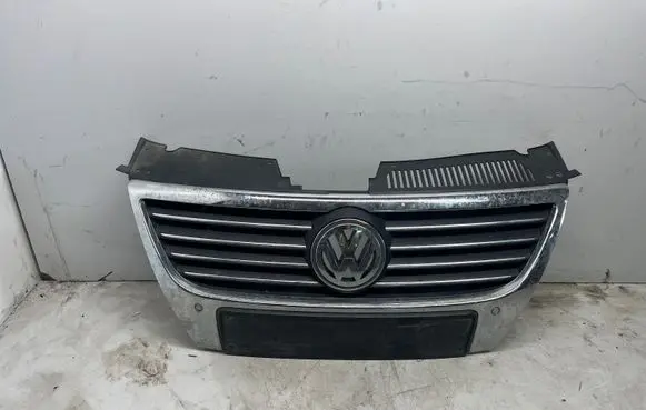 Volkswagen PASSAT B6 Front bumper upper radiator grill 3C0853651D