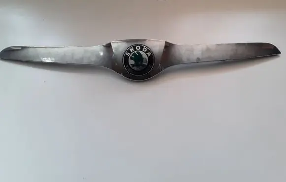 Skoda Yeti (5L) Front grill 5L0853633