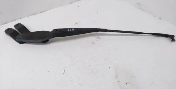 Front wiper blade arm