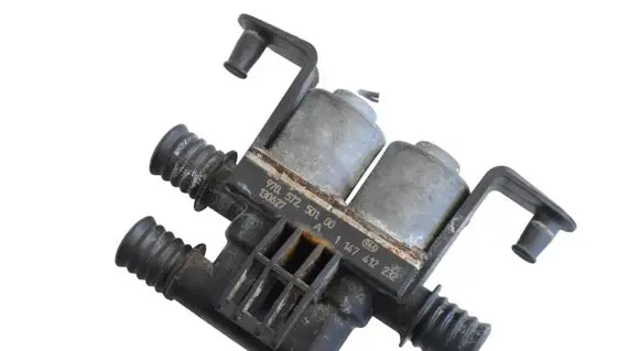 Porsche Panamera (970) Turbo solenoid valve 97057250100