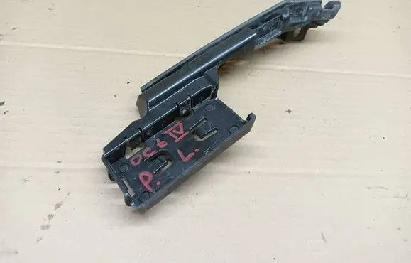 Skoda Octavia Mk4 Front bumper mounting bracket 5E3807183 F031500100 32002011