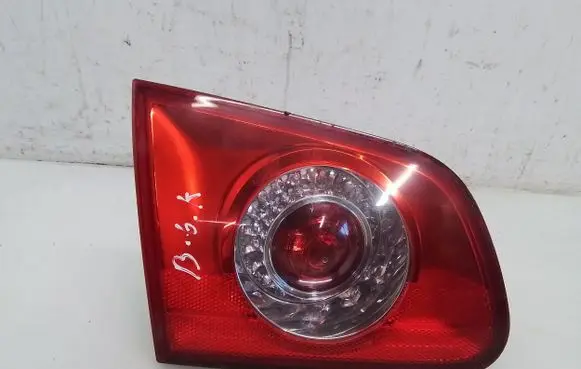 Volkswagen PASSAT B6 Tailgate rear/tail lights
