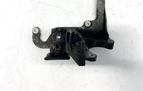 Ford Grand C-MAX Engine mounting bracket av6q9b470ba av6q-9b470-ba