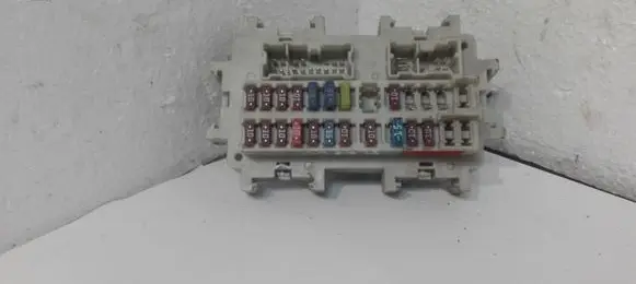 Nissan Navara Fuse module 1082EA00A6L28