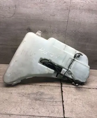 BMW 5 F10 F11 Windshield washer fluid reservoir/tank 7269663 13264011 7269664