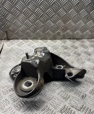 Audi A6 S6 C6 4F Engine mounting bracket 4F0199351H