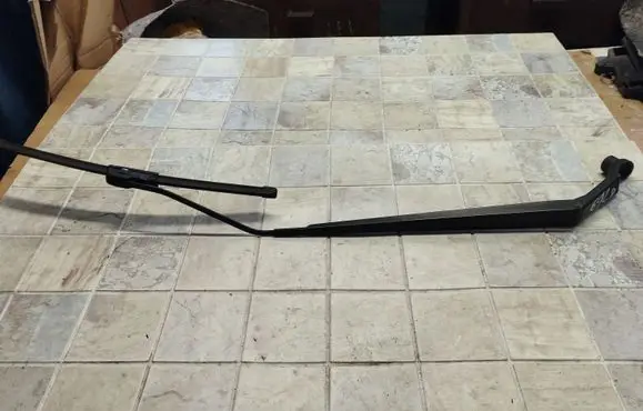 Mazda 5 Windshield/front glass wiper blade A7129
