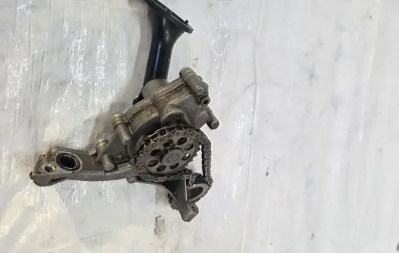 Opel Corsa F Oil pump 9831294580
