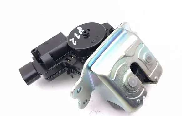 Toyota C-HR I Tailgate/trunk/boot lock/catch/latch 