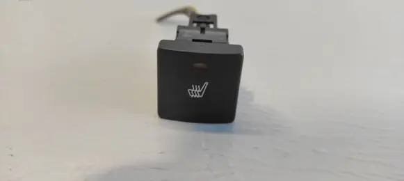 Peugeot 607 Seat heating switch
