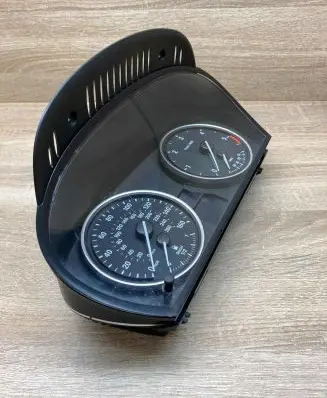 BMW 5 E60 E61 Speedometer (instrument cluster) 9168865 110080213 Used