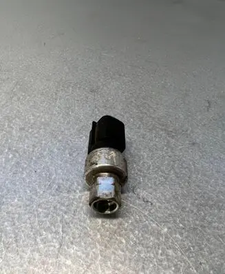 Volvo V50 Air conditioning (A/C) pressure sensor ---