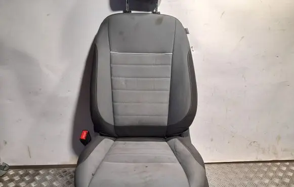 Ford Escape III Front driver seat 