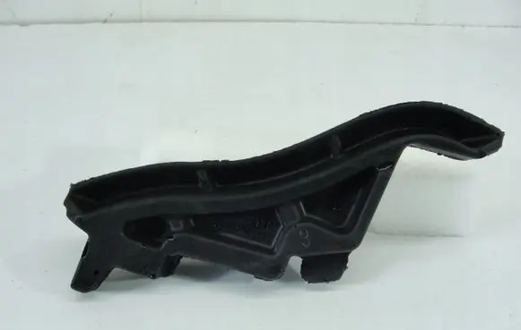 Toyota Yaris XP210 Fender foam support/seal 53154K0020