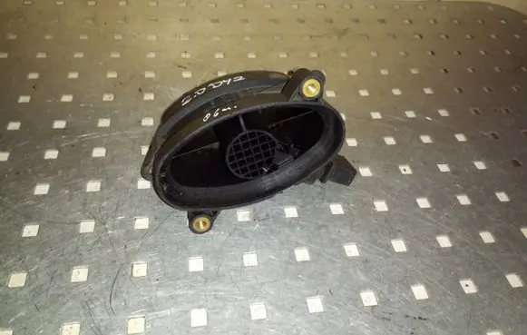 BMW 1 E81 E87 Mass air flow meter 77887440 0928400504