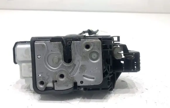 Volvo V40 Rear door lock 31440397