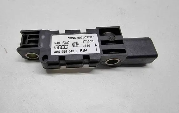 Audi A3 S3 8P Airbag deployment crash/impact sensor 4B0959643E L7T003