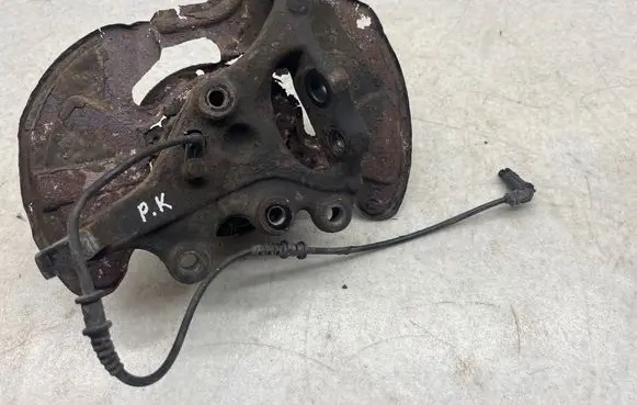 Mercedes-Benz C W203 Front wheel hub spindle knuckle