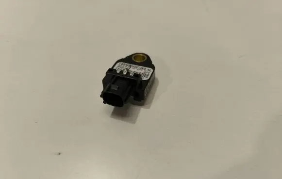 Jeep Compass Airbag deployment crash/impact sensor P04672311AA 39754C TB4ME168642043