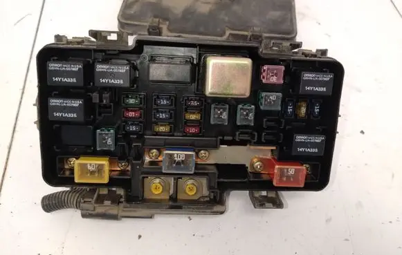Honda Civic Fuse module 6771122019450139