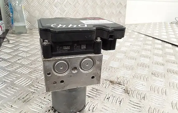 BMW 5 F10 F11 ABS Pump 686833501 685684101