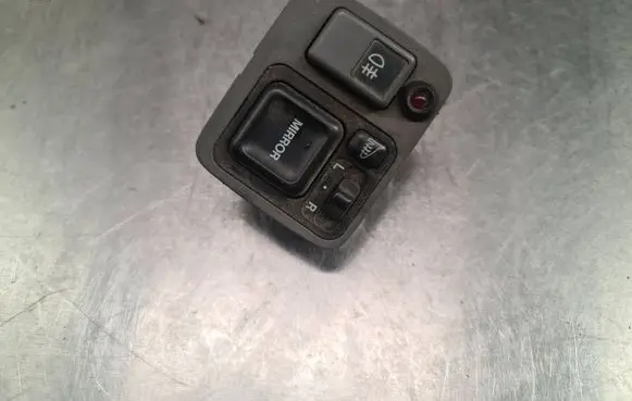 Honda HR-V Wing mirror switch M19628 001121 0610T