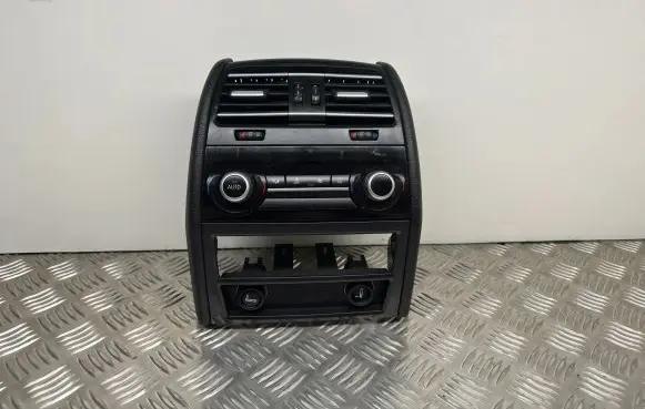 BMW 7 F01 F02 F03 F04 Rear air vent grill 9304718 64229118249 911824909