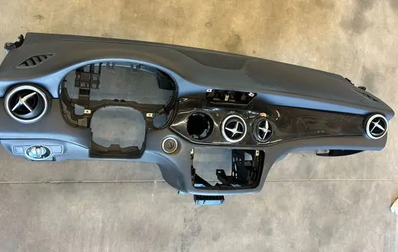 Mercedes-Benz CLA C117 X117 W117 Dashboard