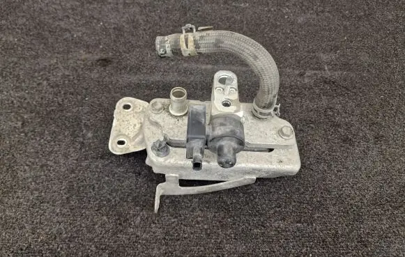 Tesla Model S Coolant radiator 103735700G