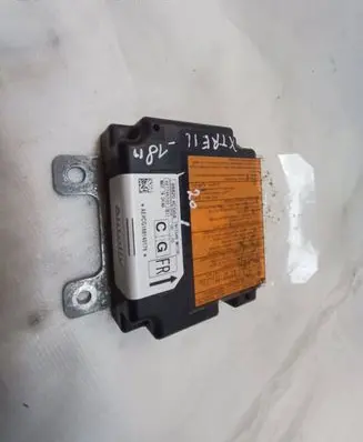 Nissan X-Trail T32 Airbag control unit/module 988204CG0A 627746700 AE4CG168140176