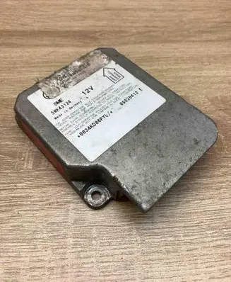 Volkswagen PASSAT B5 Airbag control unit/module 1C0909605B 09020412E
