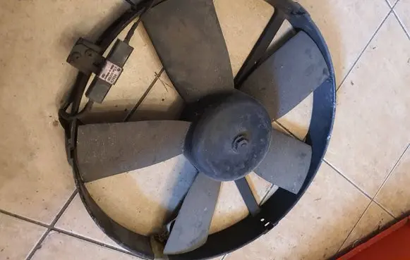 BMW 5 E34 Electric radiator cooling fan 3134503020