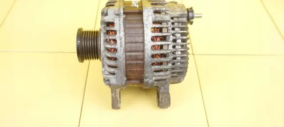 Nissan Juke I F15 Generator/alternator 23100BV80A 28SP35