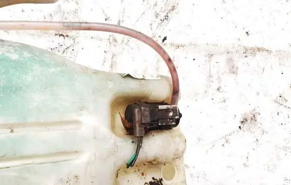 Honda Civic Windscreen/windshield washer pump