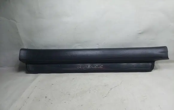 Toyota Avensis T250 Front sill trim cover 6791405040