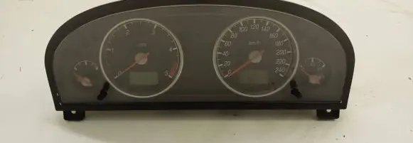 Ford Mondeo Mk III Speedometer (instrument cluster) 1S7F10849