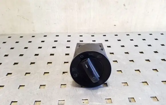 Volkswagen Polo IV 9N3 Light switch 6Q0941531C
