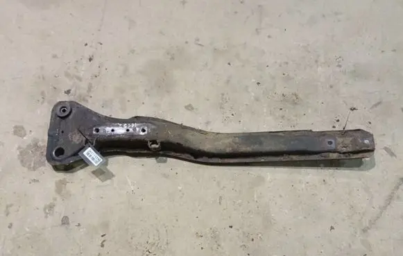 Mitsubishi Grandis Front subframe 