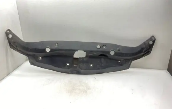 Engine bonnet/hood lock trim molding