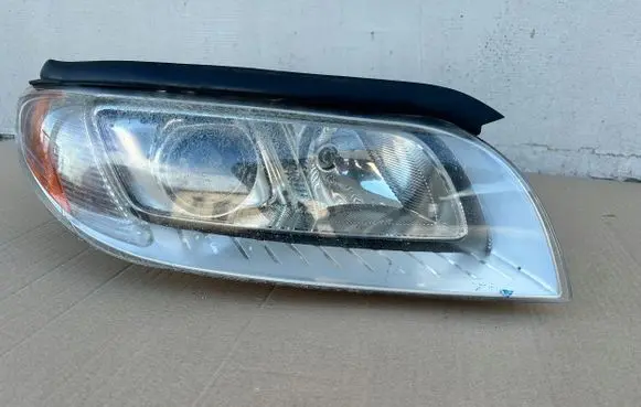Volvo V70 Headlight/headlamp
