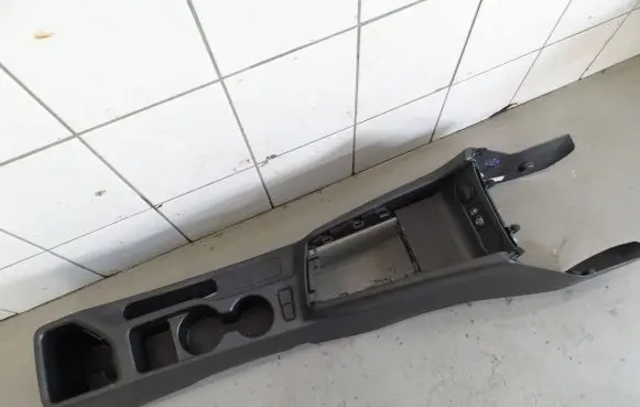 Hyundai i20 (GB IB) Center console