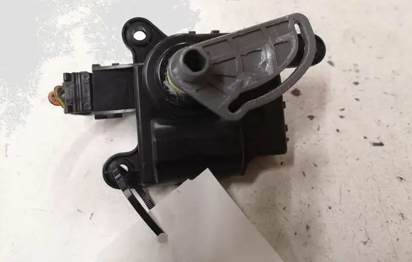 Hyundai Santa Fe Air flap motor/actuator AA1G5100