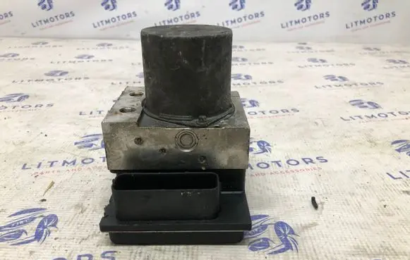 BMW 5 E60 E61 ABS Pump 34516777797 6777797