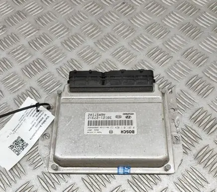 KIA Carens I Engine control unit/module 3912127312 0281011024