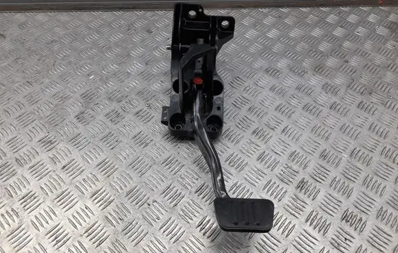 Ford Mustang VI Brake pedal FR3C2D094AD