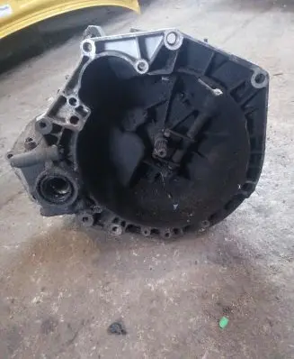 Fiat Punto (176) Manual 5 speed gearbox 46546384