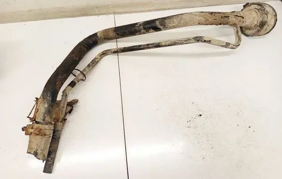 Nissan Almera Tino Fuel tank filler neck pipe 