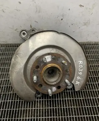 Chrysler Pacifica Rear wheel hub 017AB